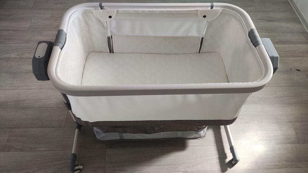 Манеж-кровать, люлька для младенцев