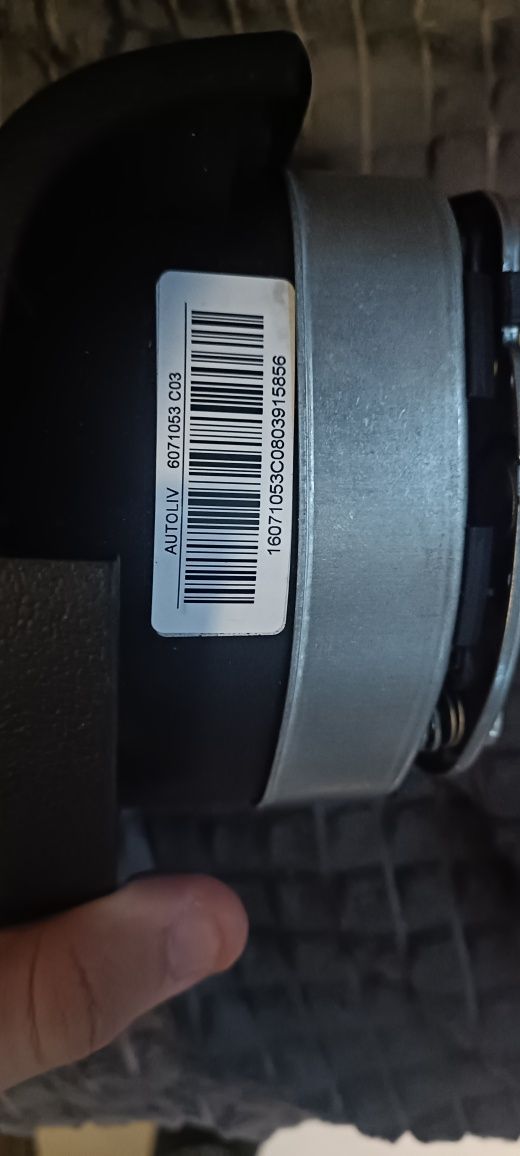 VW Tiguan 2008 Волан + въздушна възглавница