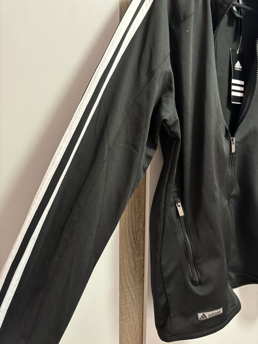 Черен комплект.