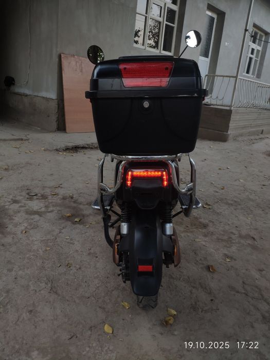Electric scooter