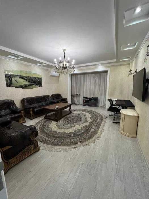 Сдаётся 2ком квартира! Мирабадский  р-н Госпитальные