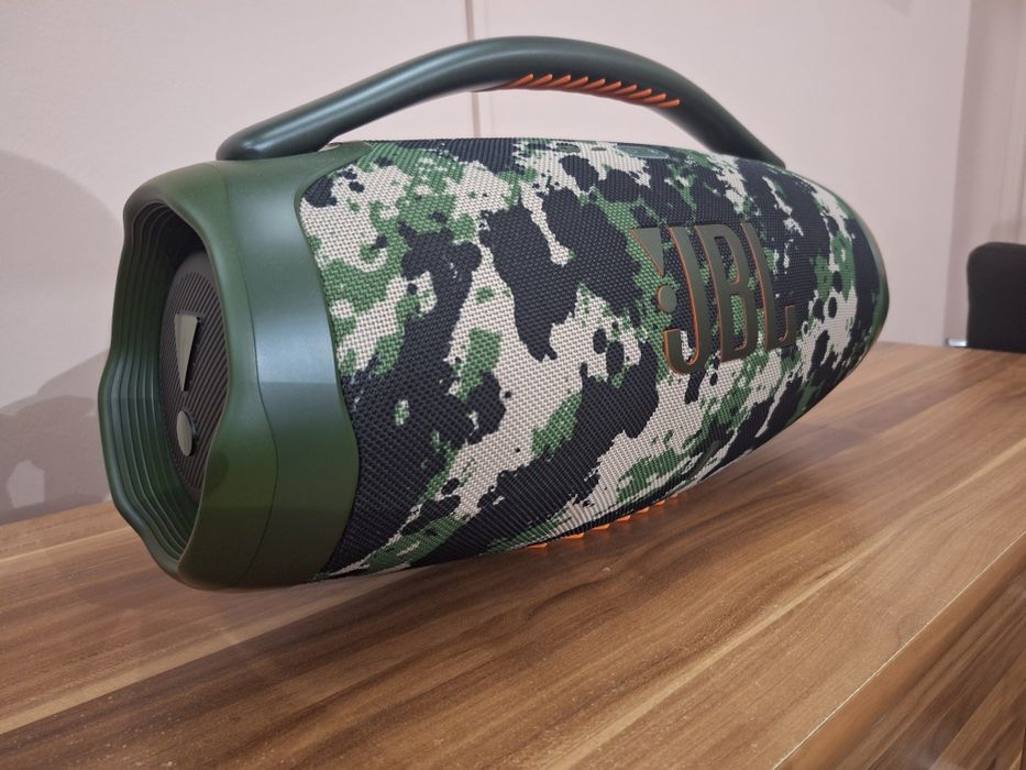De vânzare boxă JBL BOOMBOX 3 în stare perfectă