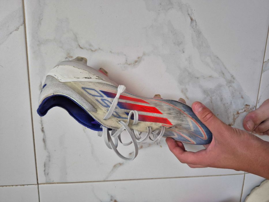 Ghete de fotbal profesionale adidas f50