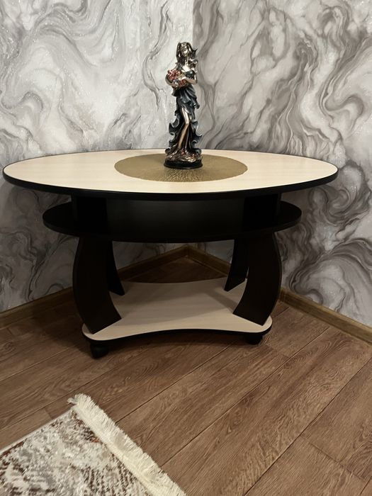 Столик журнальный