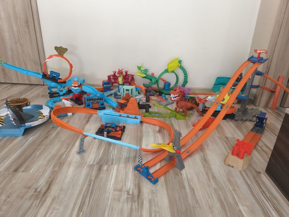 Писти Hot Wheels