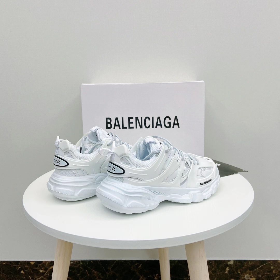 Кроссовки balanciaga Балансиага  белый цвет