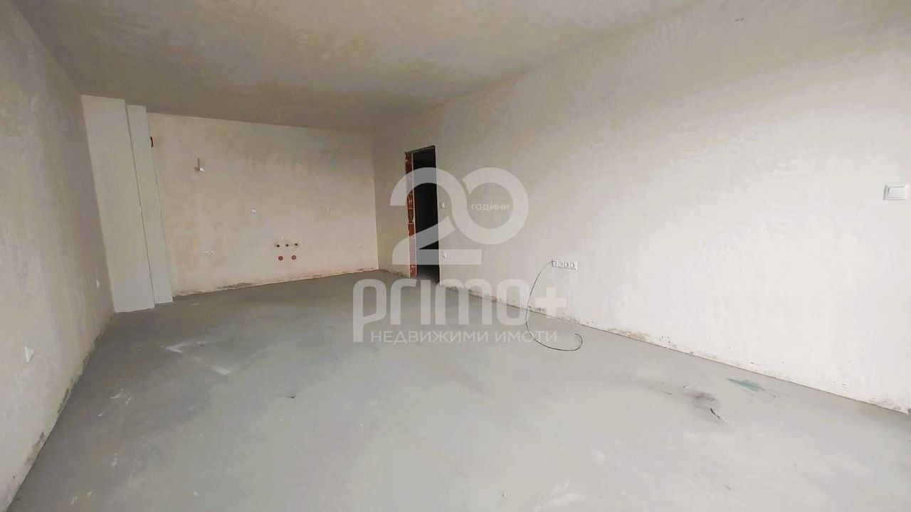Продава се Тристаен апартамент в Велико Търново, Център - 93 кв.м за 1377 €/кв.м - Снимка #4