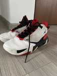 Vand Adidasi Nike Air Jordan