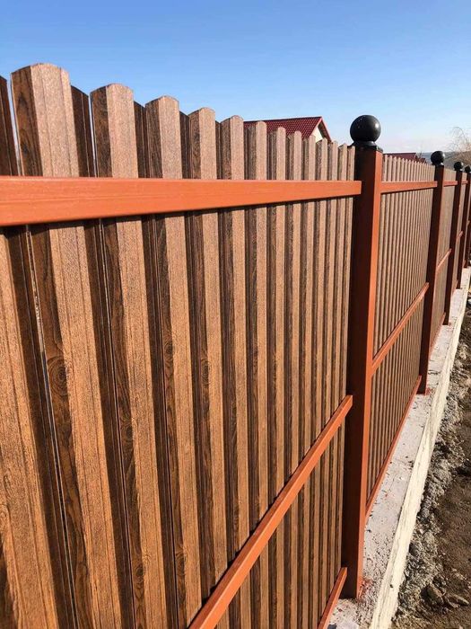 Garduri din sipca metalica, panou tip jaluzele, tabla, plasa si BCA