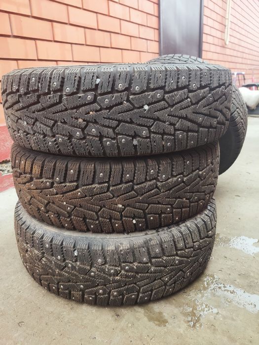 Продам шины зимние
