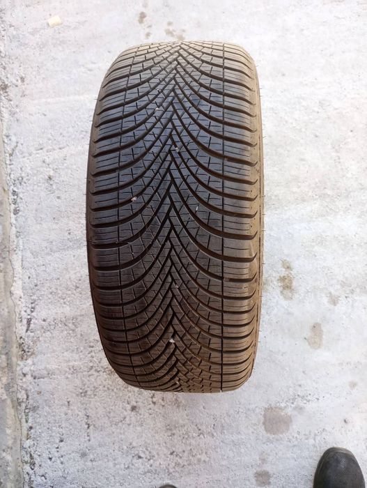 Гуми всесезонни Gator 225/45