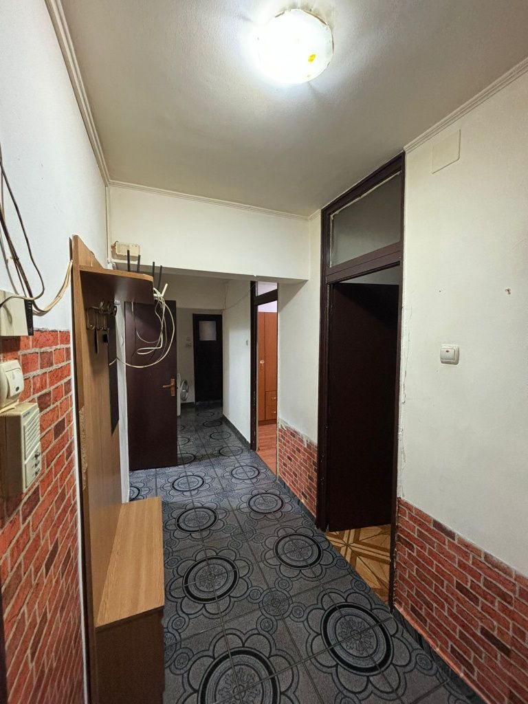 Vând apartament 3 camere Colentina