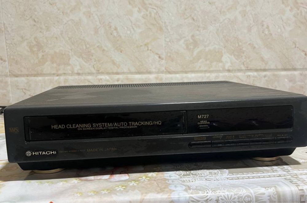 Видеомагнитофон «Hitachi”, Japan