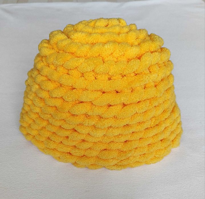 Ръчно плетена шапка