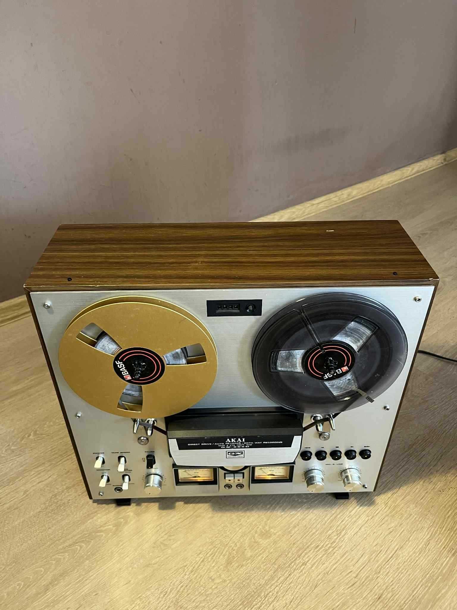 Akai  магнетофон