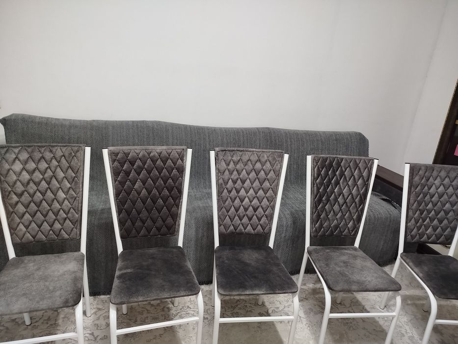 Продам стулья в отличном состоянии