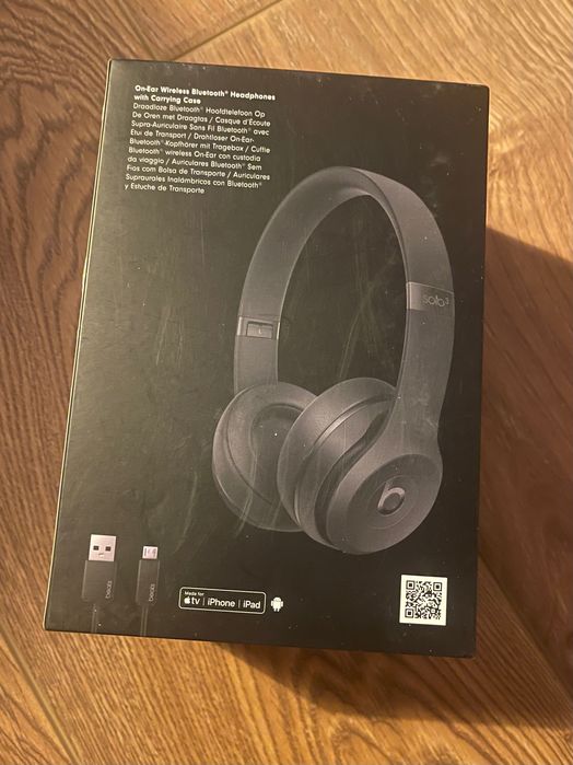 Слушалки  Beats Solo 3 by Dr. Dre, Безжични, Черни