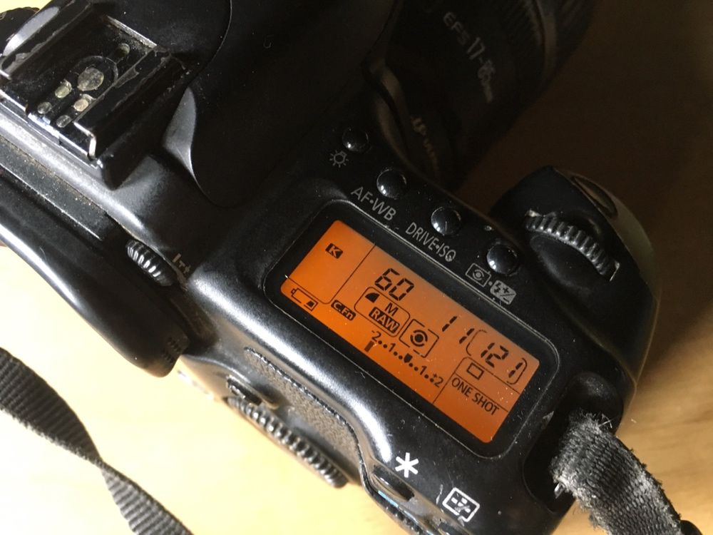 Фотоапарат DSLR Canon 20D + обектив EF-S 17-85mm 4-5.6 IS USM