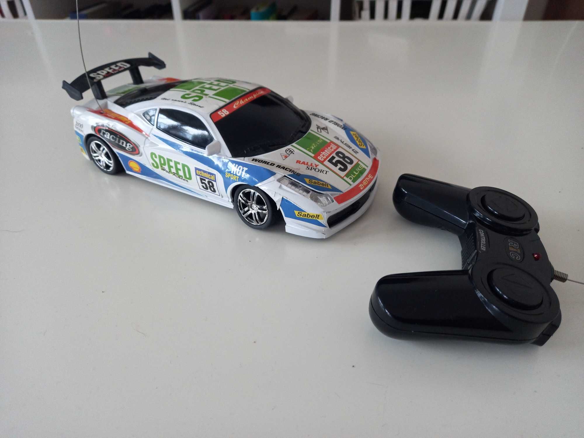 RC колички Aston Martin-Polistil и Ferrari-Rastar