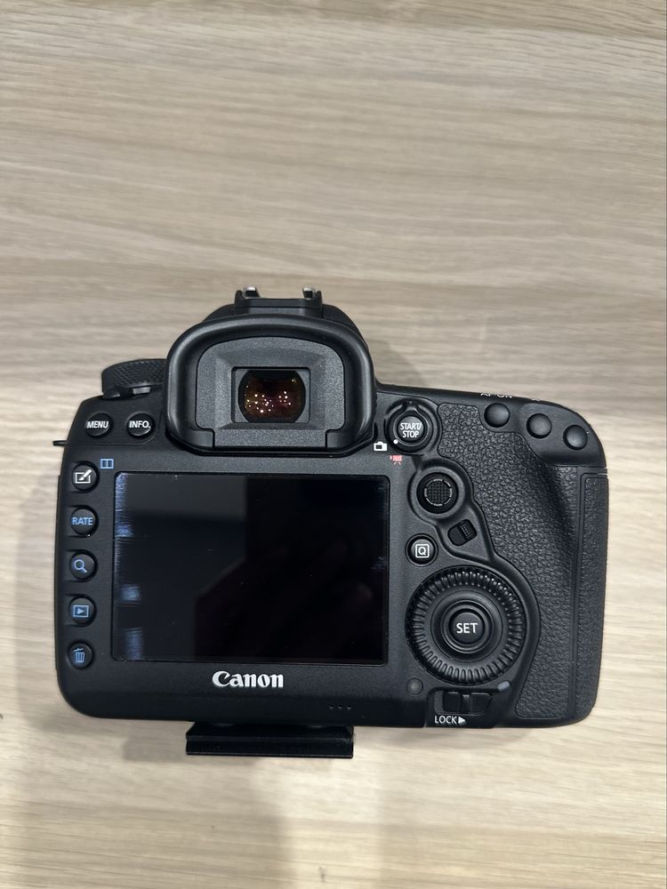 Canon EOS 5D Mark IV