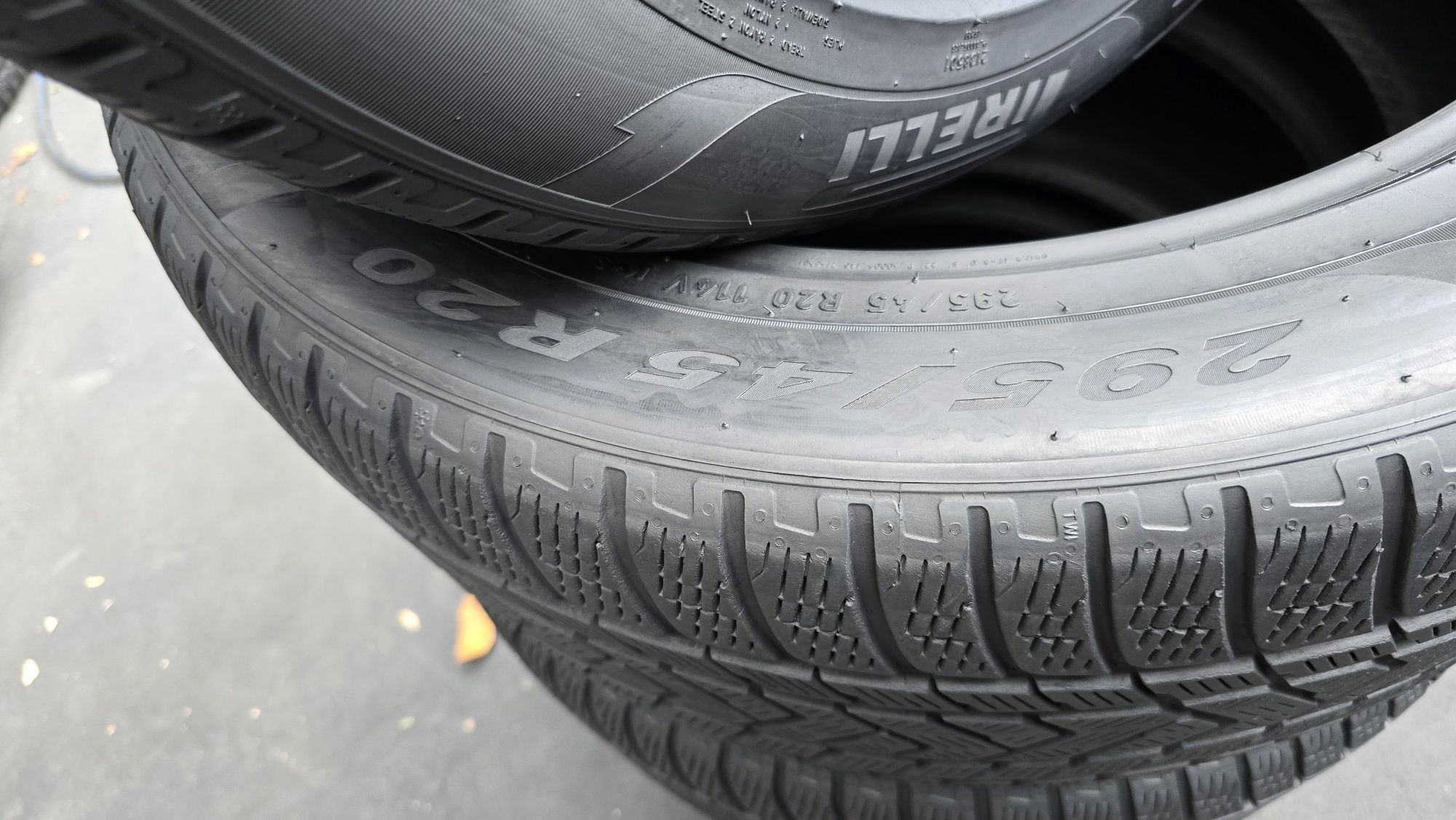 4 anvelope iarnă Pirelli 295/45/20- transport gratuit