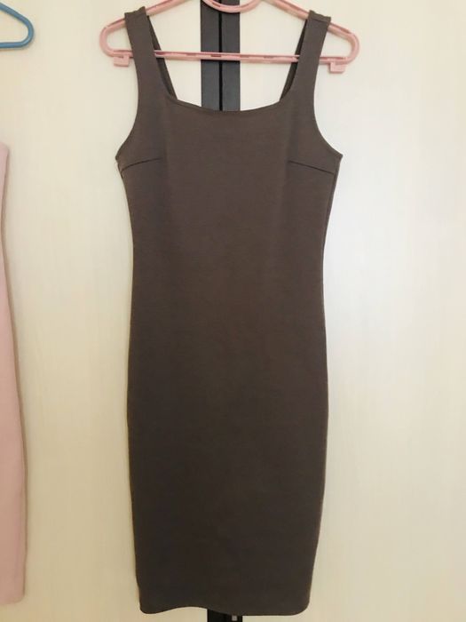 НОВИ с етикета рокля на HM САМО  с ПОДАРЪЦИ