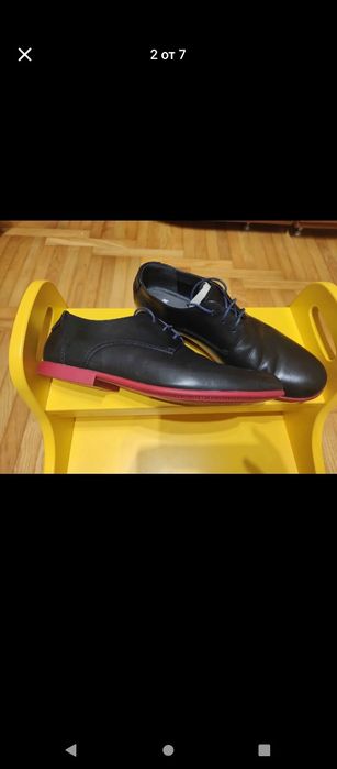 Camper Slippers с червена подметка