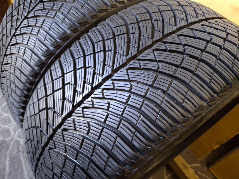 245 40 19 Pirelli DOT 2024 iarna aproape noi