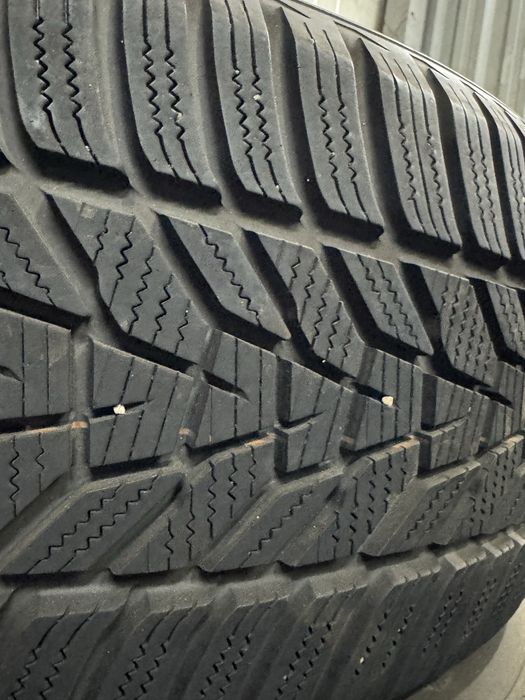 Vand Anvelope 17 / 18 cu si fara jante