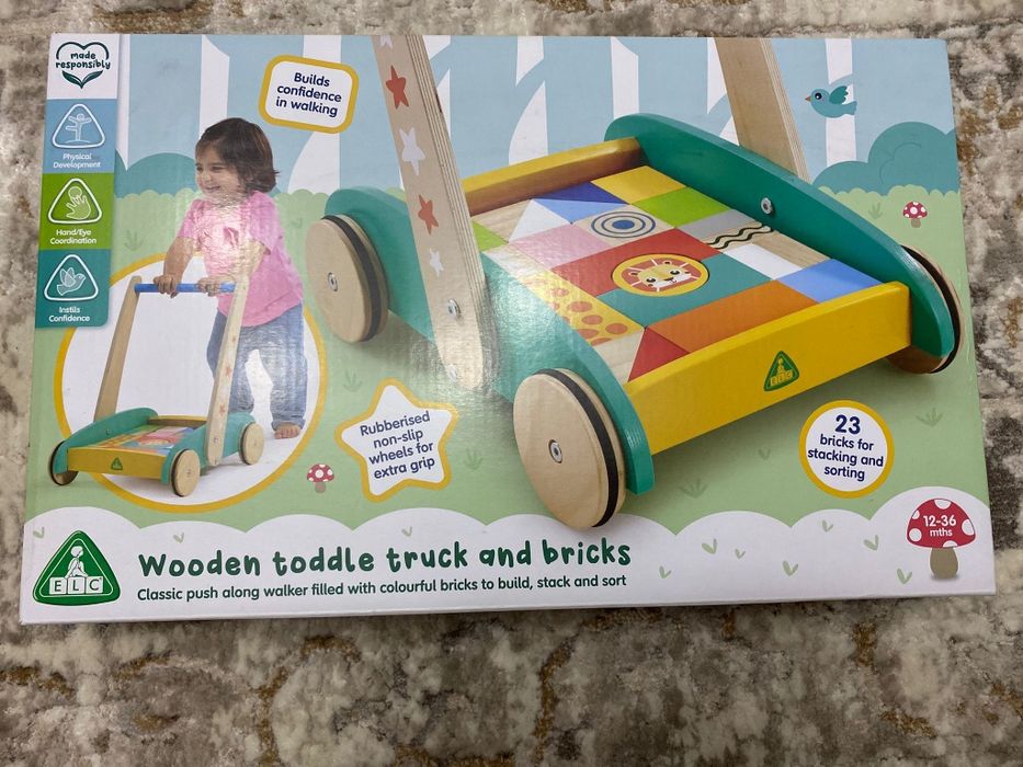 Carucior de lemn pentru copii, NOU în cutie nedesfacut