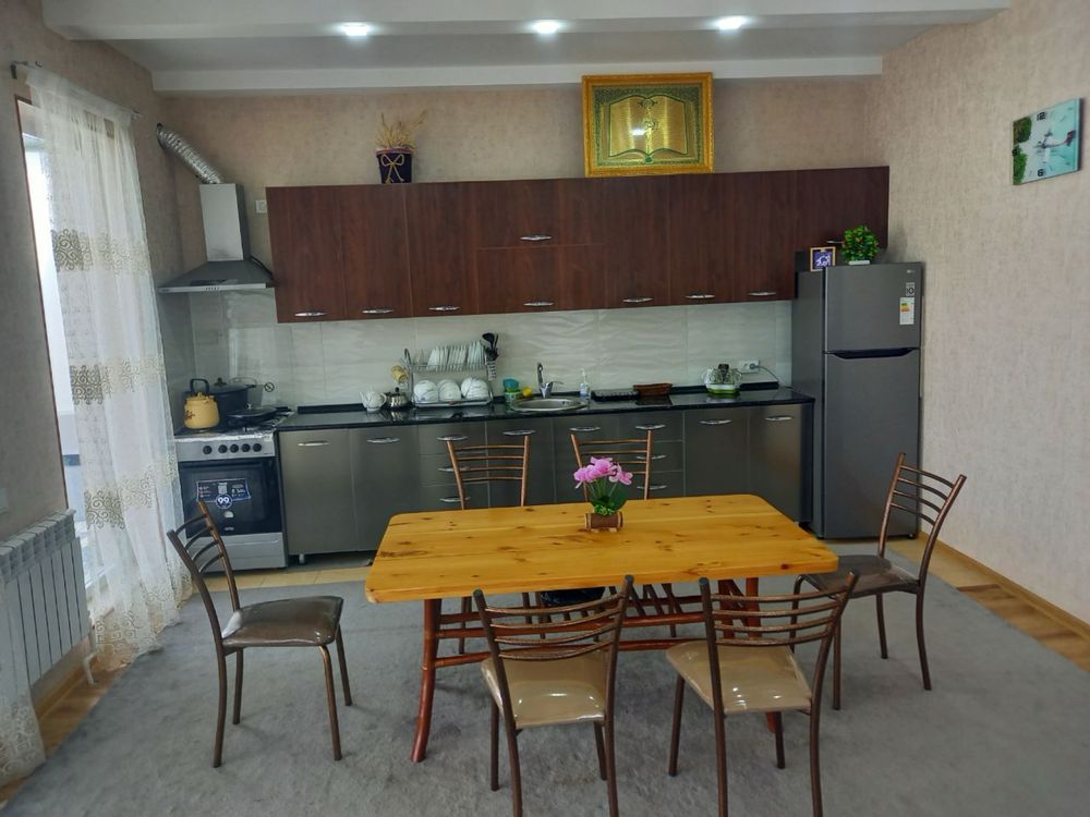 Oq toshda oilaviy dacha  2 ta spalniy 1 ta detskiy sauna bassen tenis