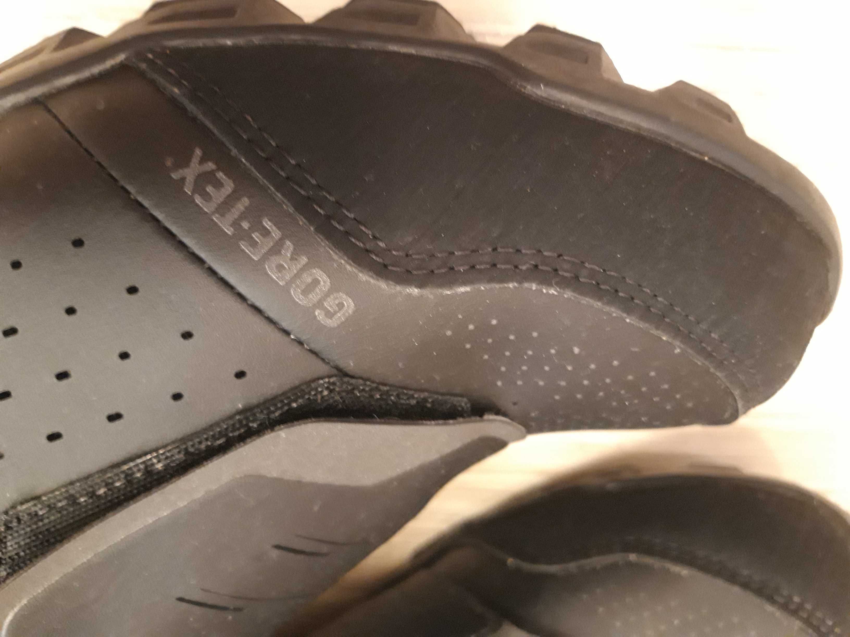 Зимни обувки за велосипед Shimano 44