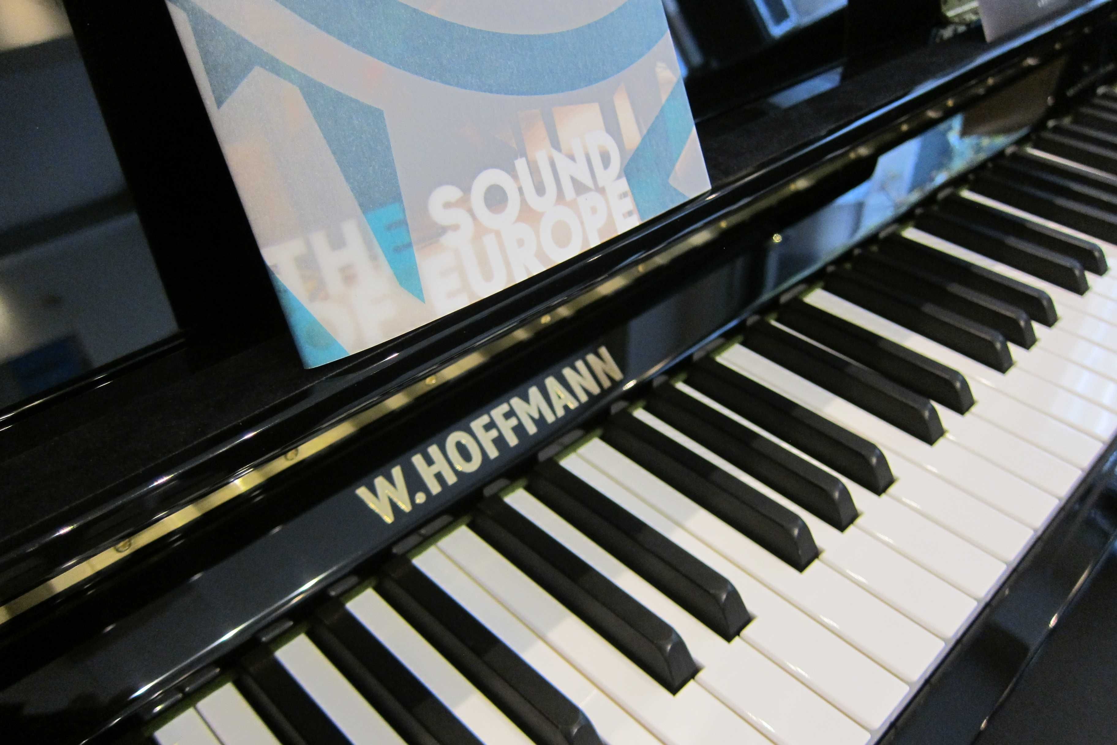 НОВО пиано W.HOFFMANN - T122 с иновативна система C.Bechstein Connect