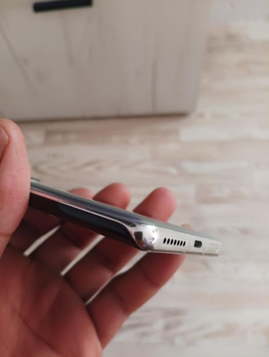 Huawei mate 40 pro Перфектен