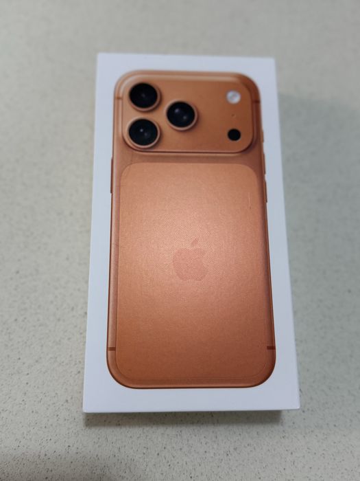 iPhone 17 Pro-Cosmic Orange,256 gb,E-SIM