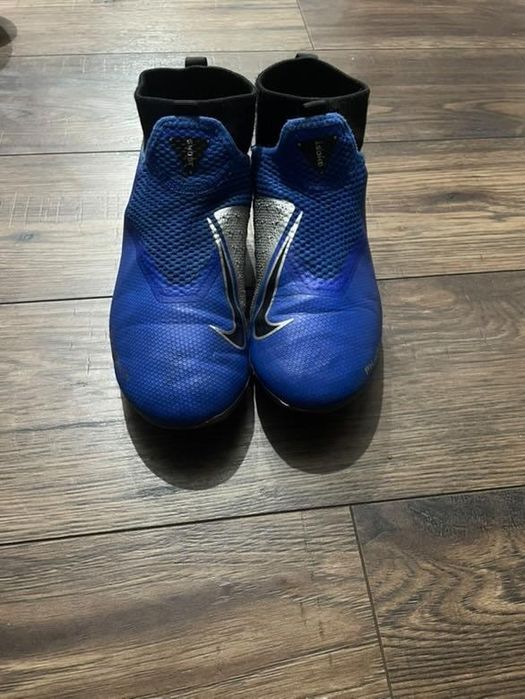 Ghete de fotbal Nike phantom elite mărimea 35 stare foarte bună