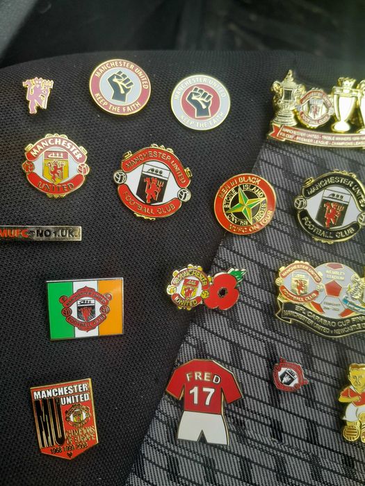 Оригинални футболни значки