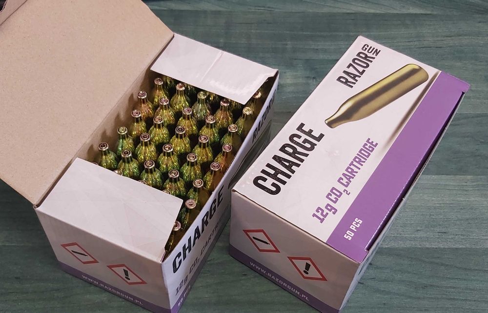 2 RON/capsule CO2 airsoft/aer comprimat 100 bucati + 2500 bile 0,25g