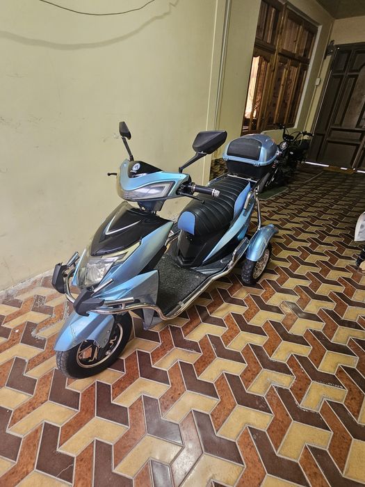 Элекро Скутер сотилади состояниси яхши