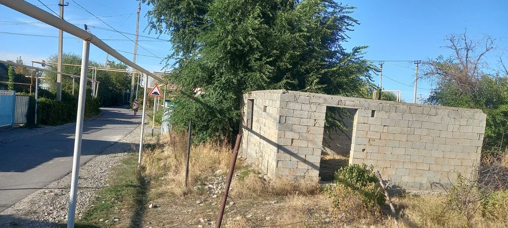 Продам у участокВ Уитасе