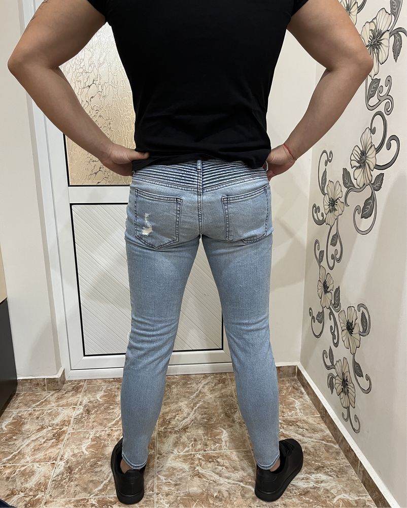 Маркови Дънки DIVIDED H&M Skinny Fit