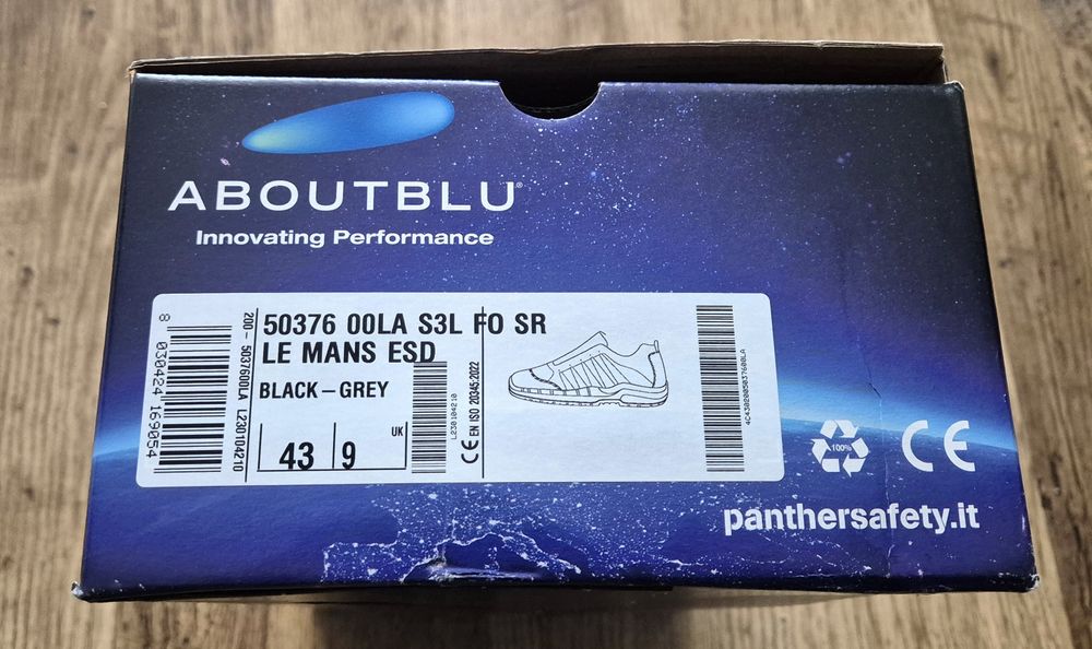 Vând bocanci marca Bruno S3 marime 43