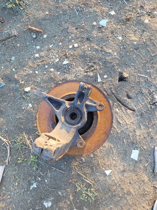 butuc fuzeta renault megan 2 dreapta 1.5 E4