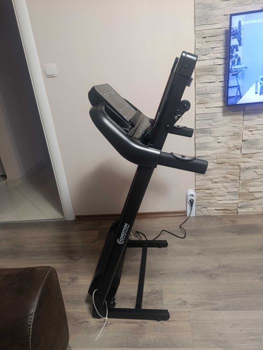 Електрическа бягаща пътека