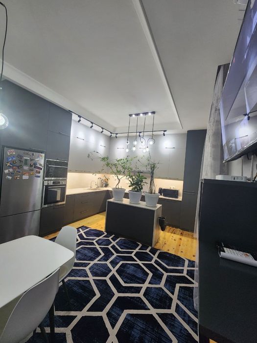 Kogon yolida, Issiknon atrofda, 6sotkli 5xonalik,shikarniy kottej soti