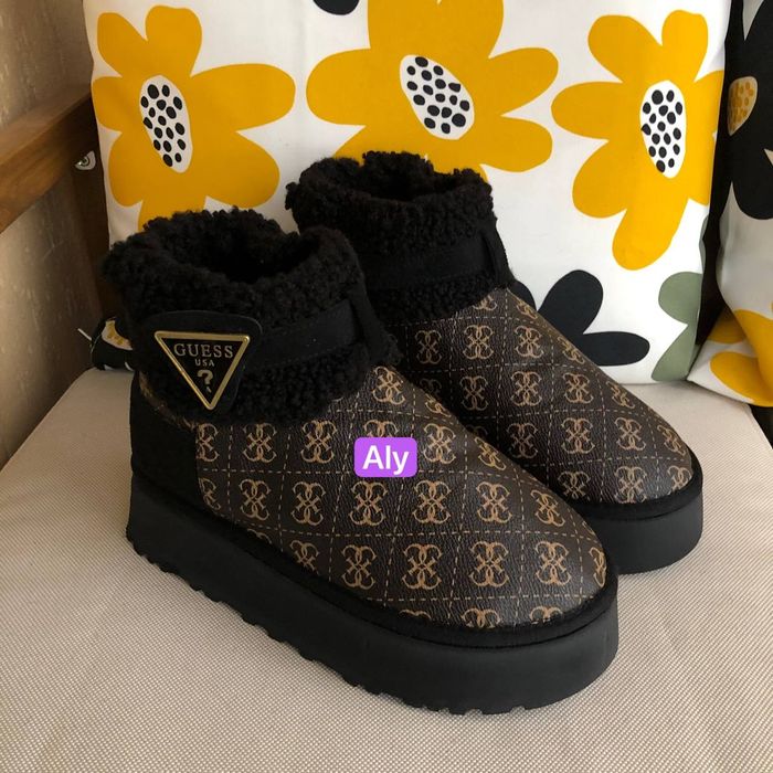 Ugg -uri Guess damă