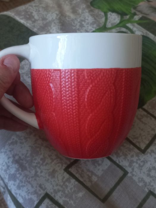 Очень  много бокалов для чая ! ! !