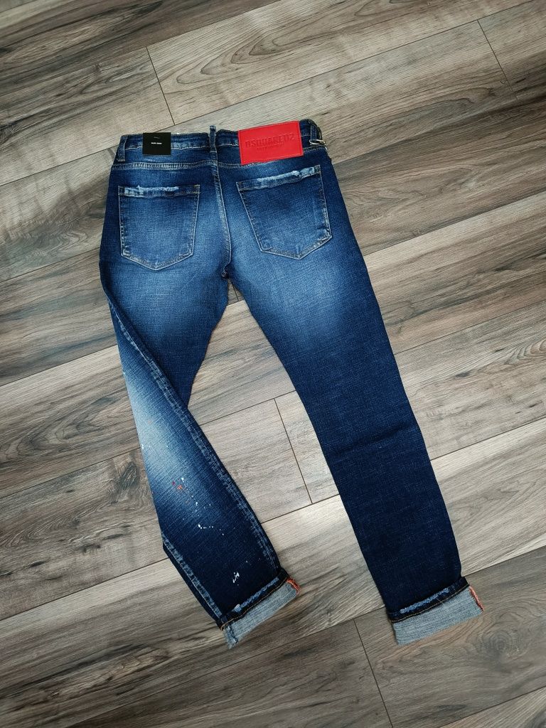 Unique Fashion °
