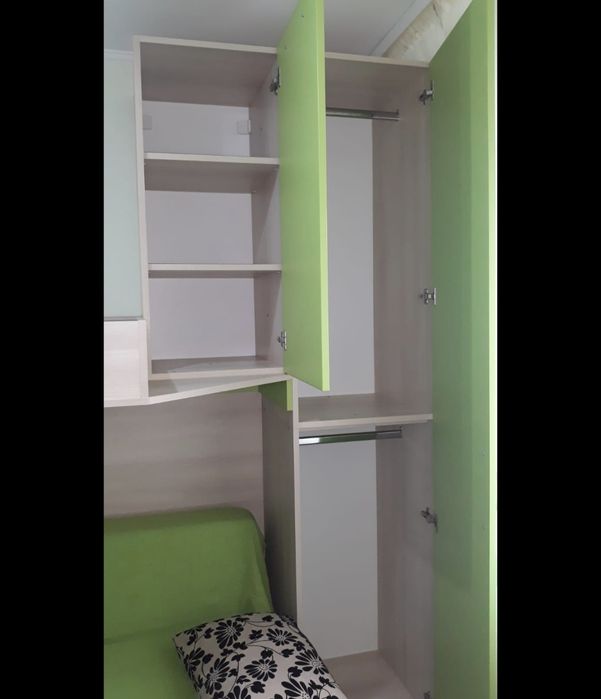 Pat supraetajat + mobilier + birou