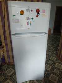 Продам холодильник в отличном состоянии рабочий